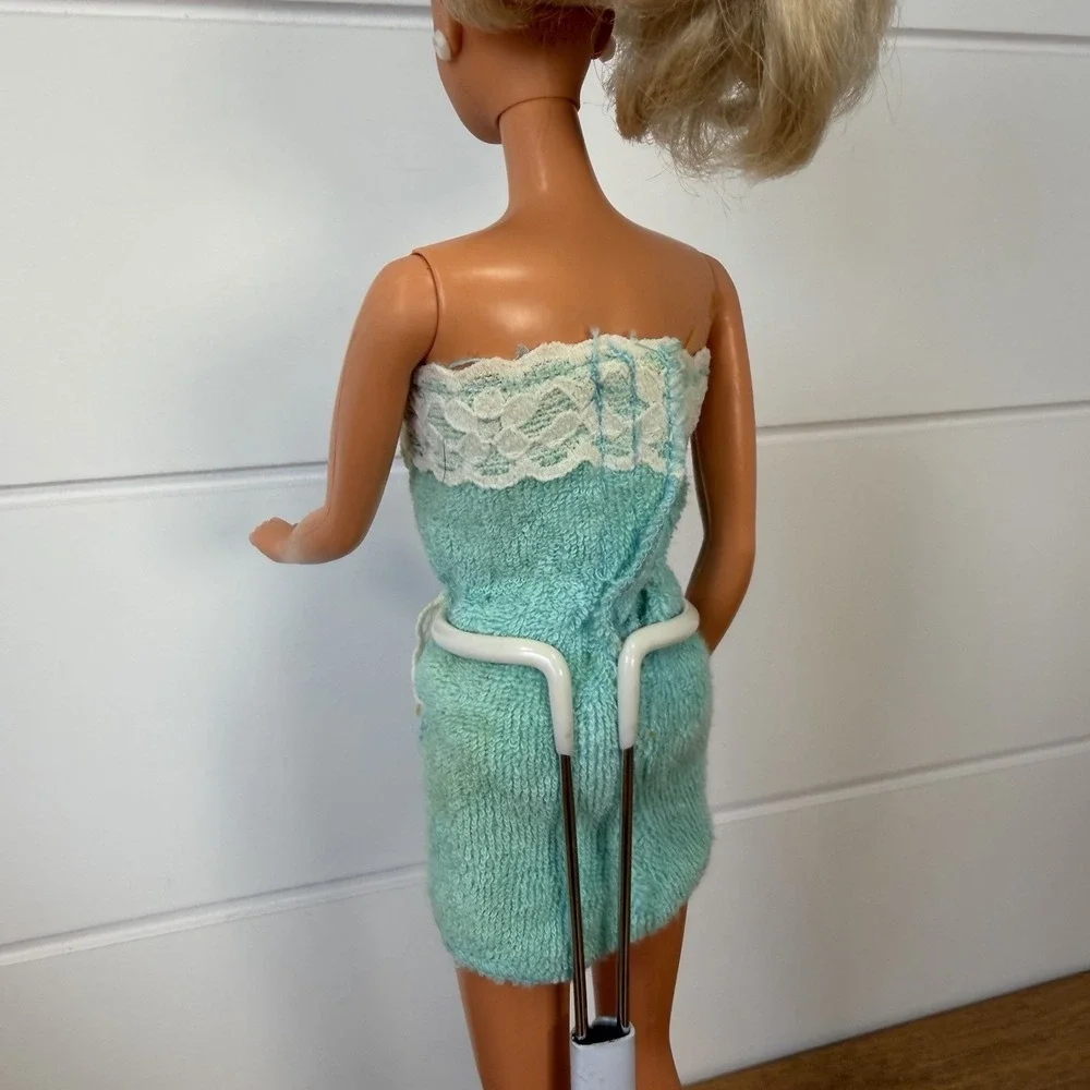 1976 Barbie Doll With Satin Panties And 1992 Fun To Dress Towel Wrap And Stand